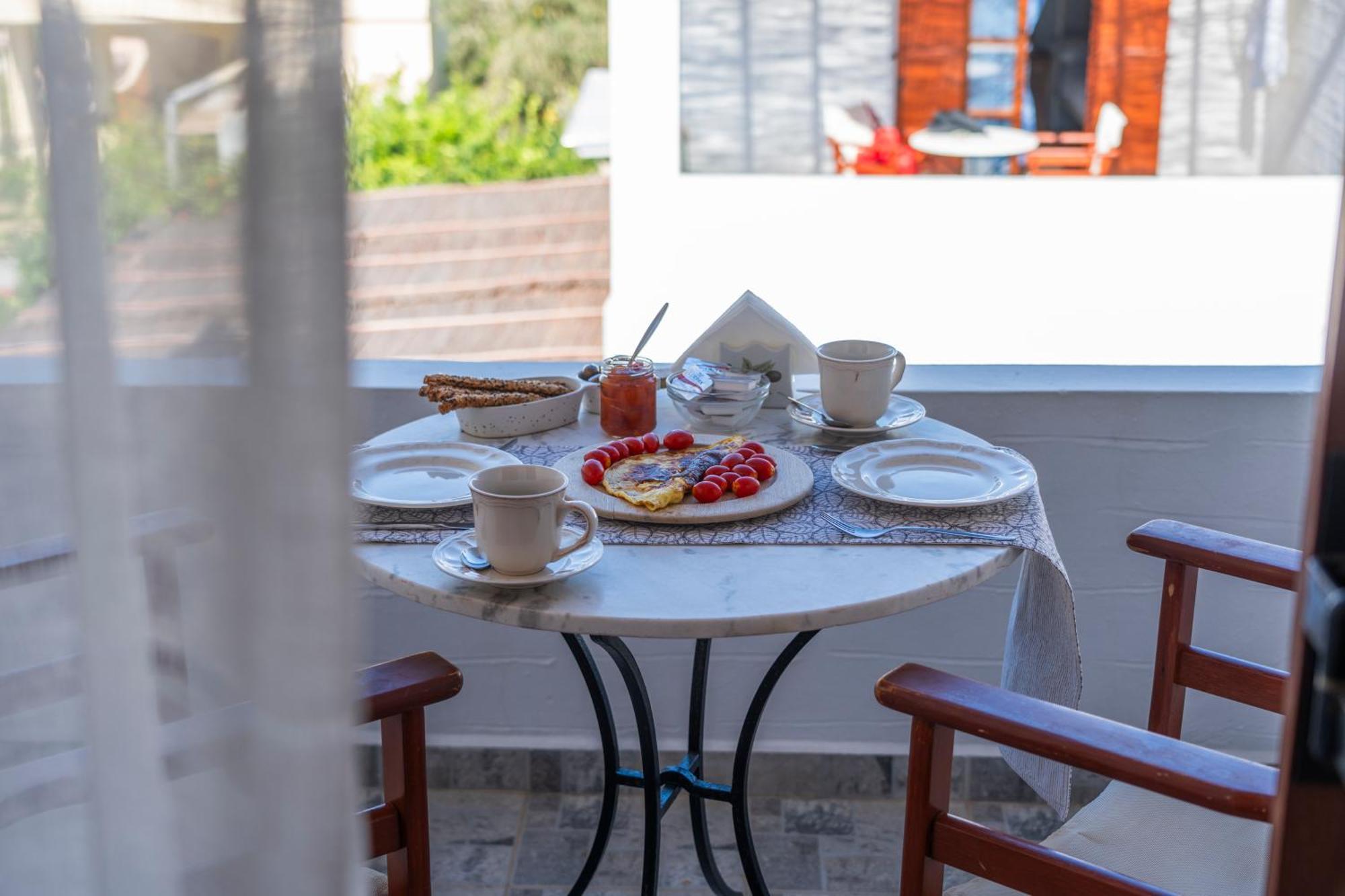 Aparthotel Ligaries Kini Exteriér fotografie